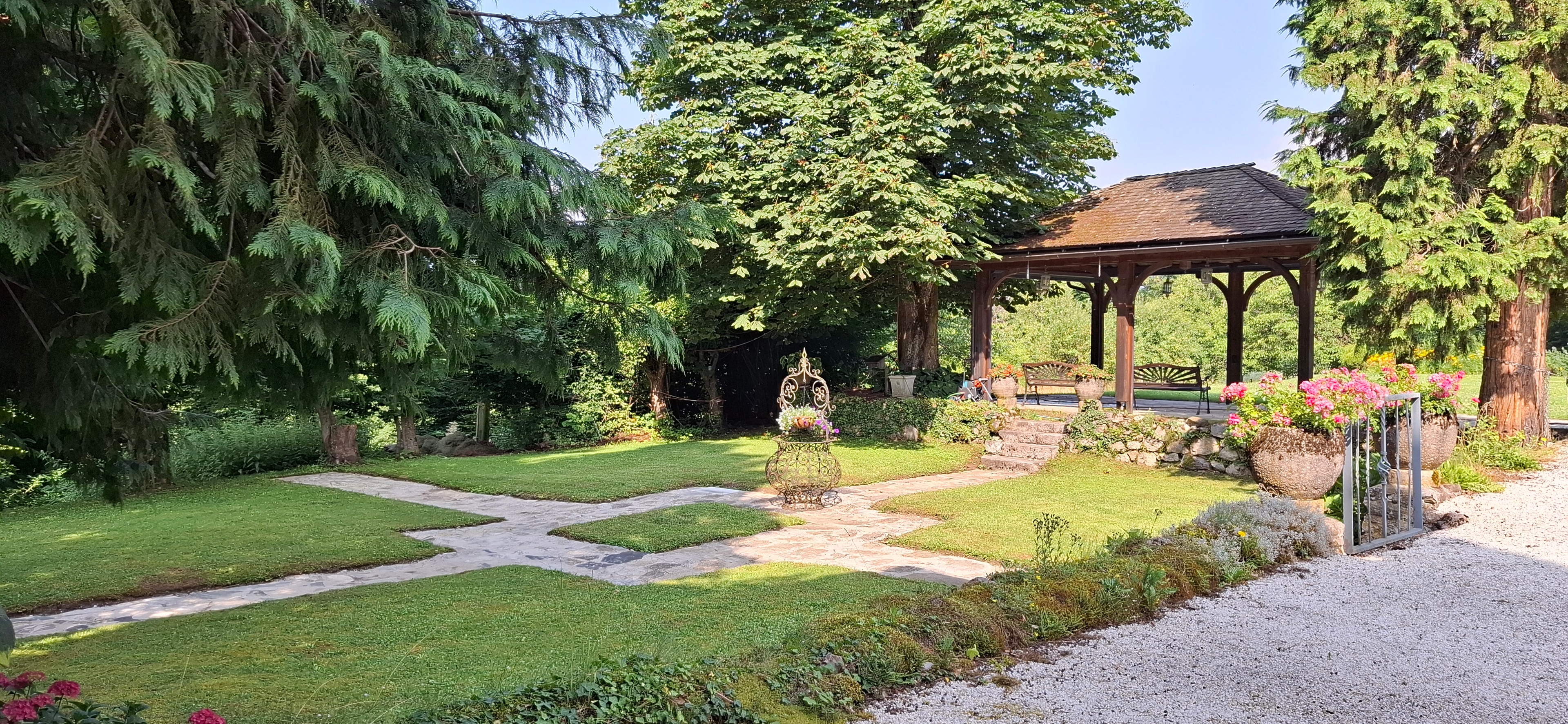 Schlosspark – historischer Gartenpavillon